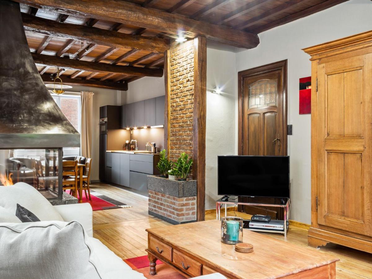 Stylish Apartment In Dinant Near The Maas Kültér fotó