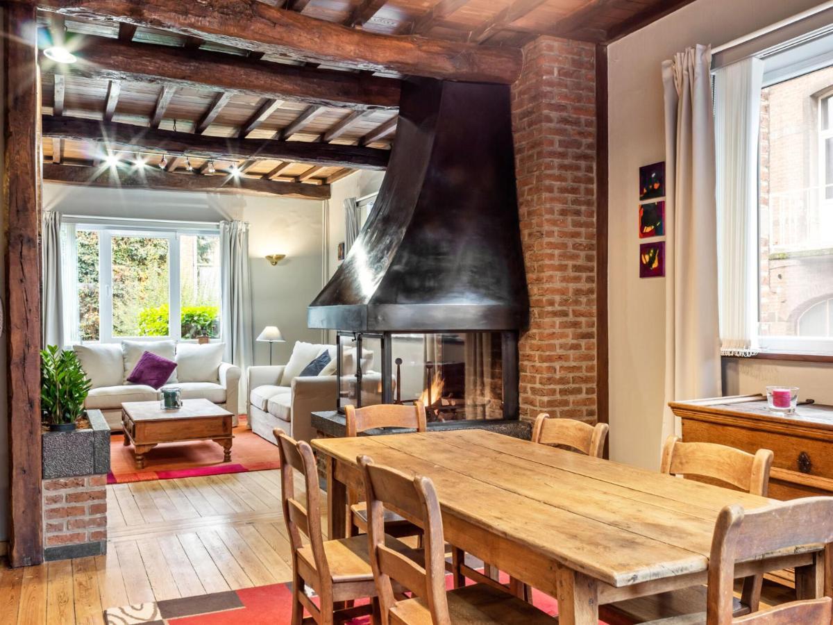 Stylish Apartment In Dinant Near The Maas Kültér fotó