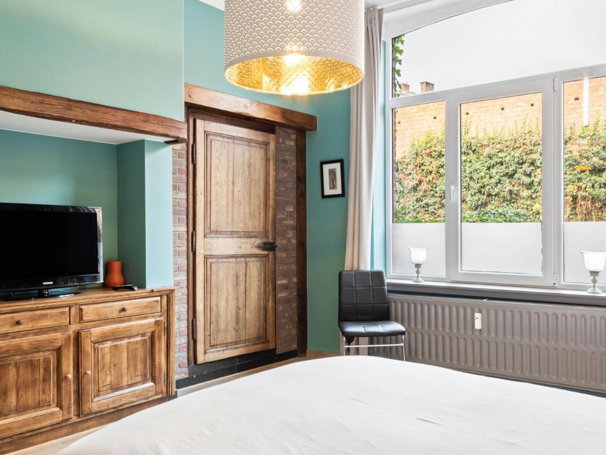 Stylish Apartment In Dinant Near The Maas Kültér fotó